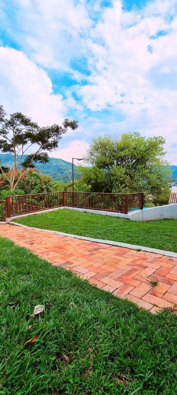 Acogedora En Con Piscina Privada *