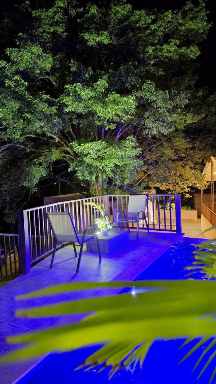 Acogedora En Con Piscina Privada