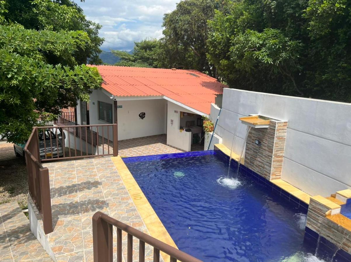 Acogedora En Con Piscina Privada Ferienhaus Villeta